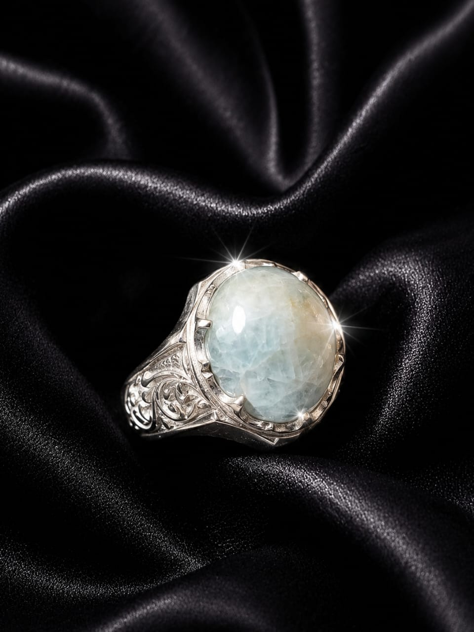 Cincin Batu Bulan