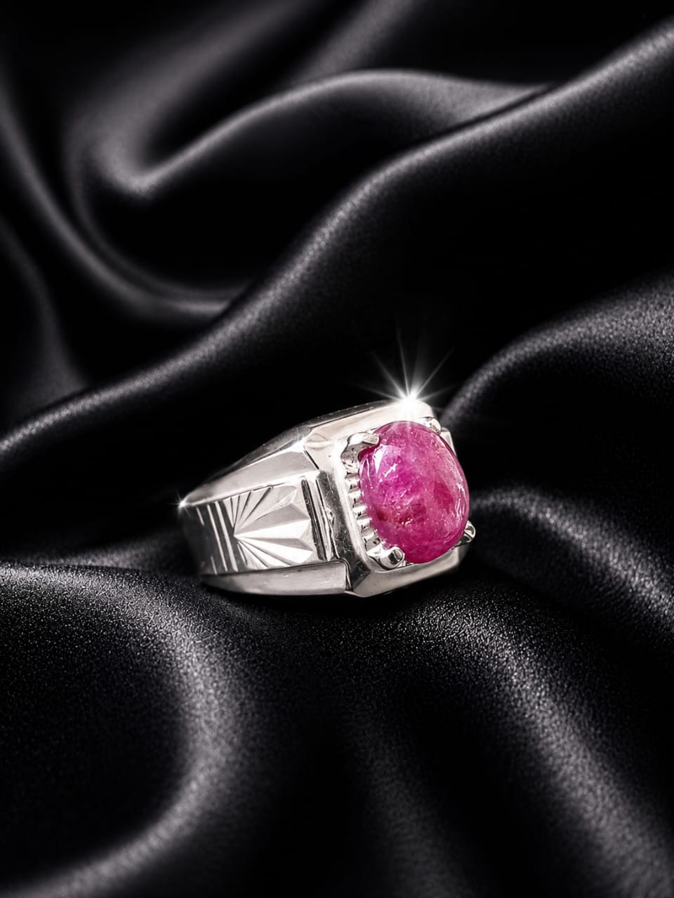 Cincin Batu Delima