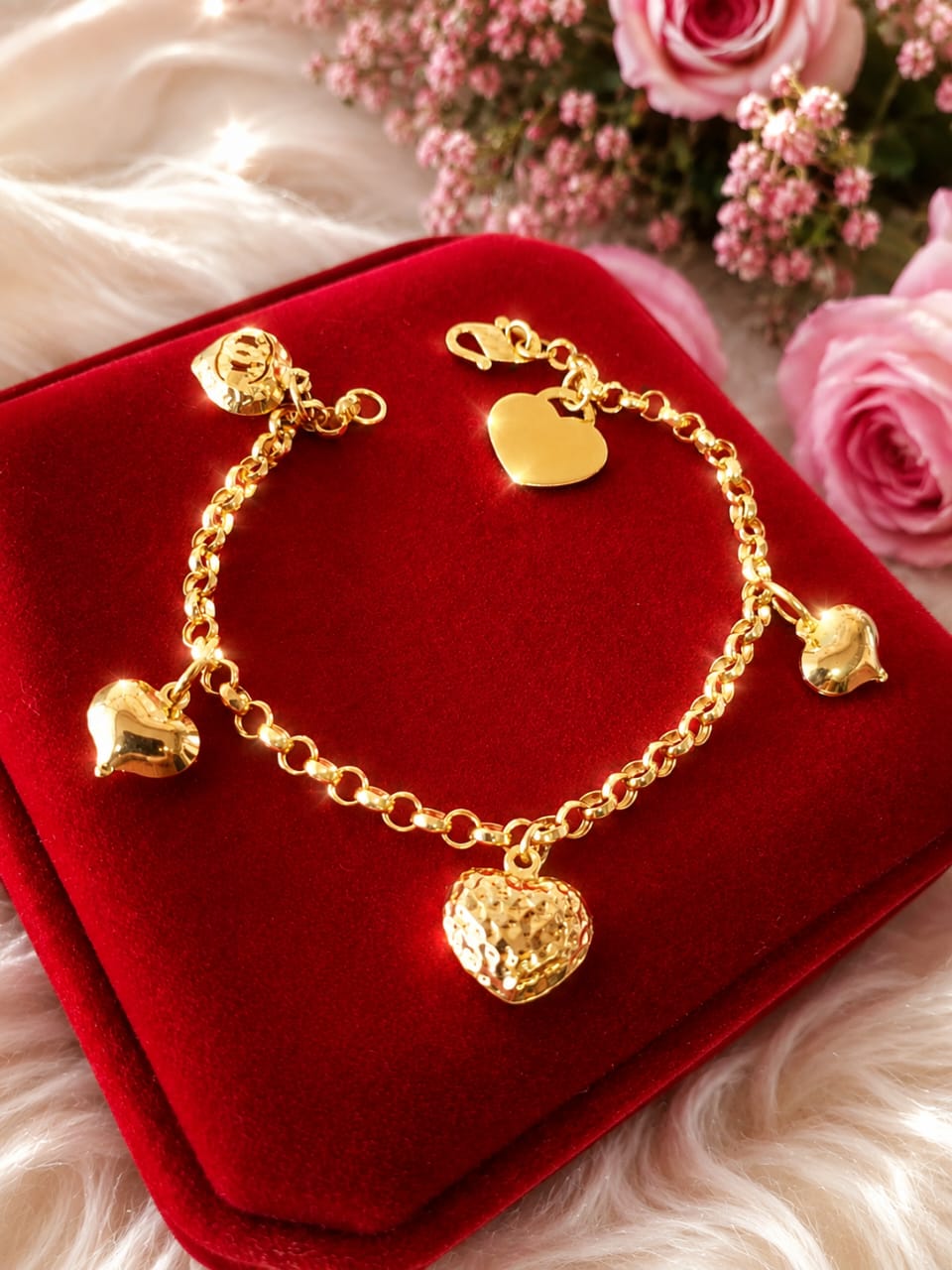Rantai Tangan Love