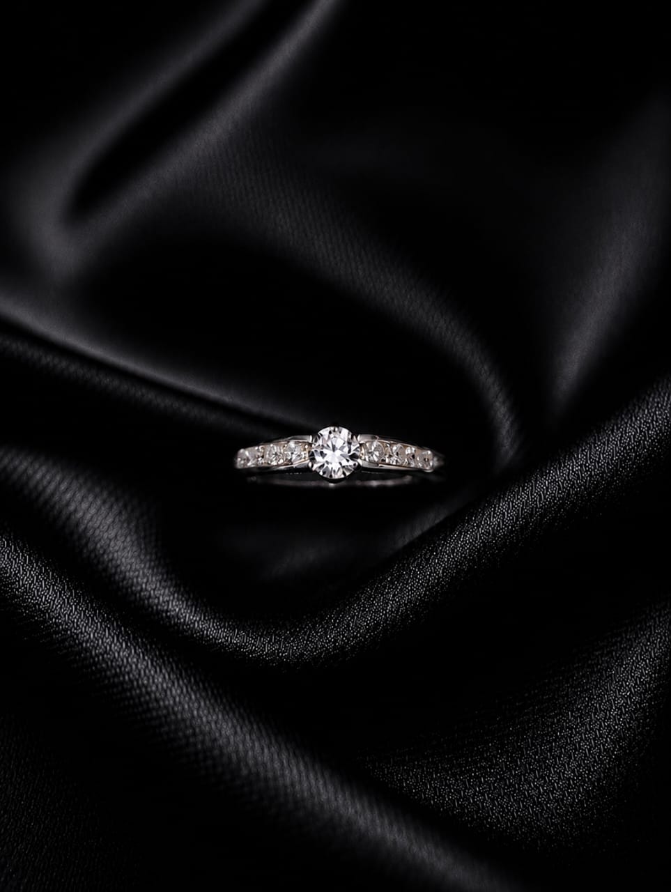 Cincin Swiss Batu
