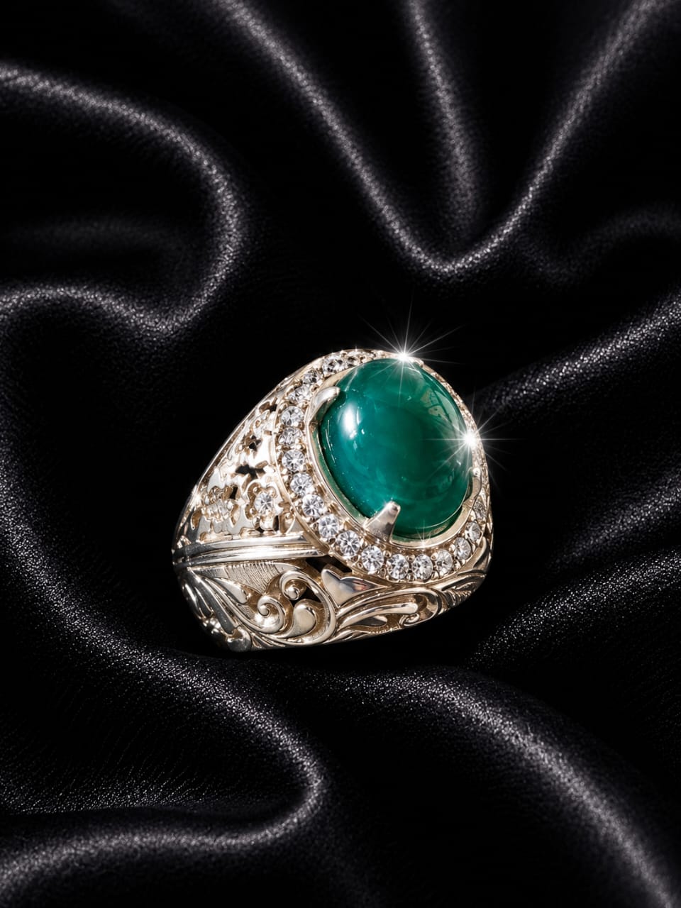 Cincin  Batu Zamrud