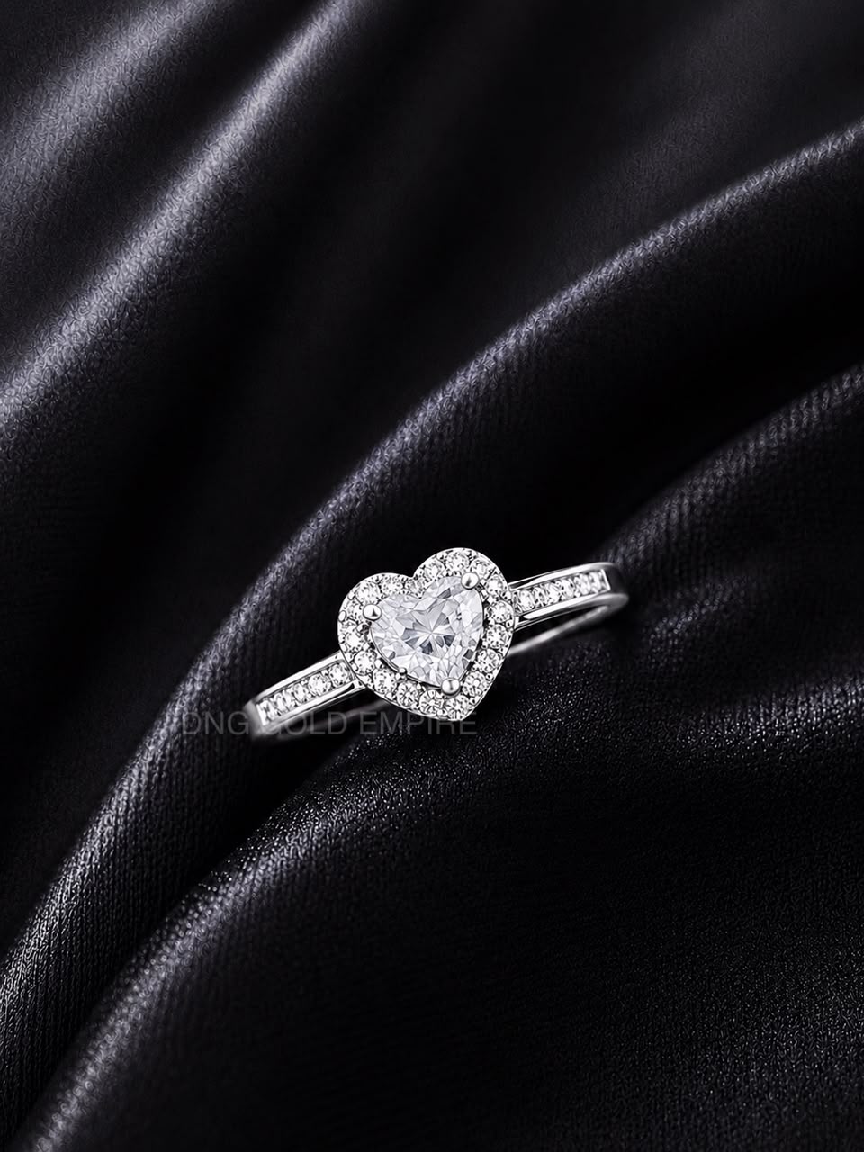Cincin Batu Putih Swiss Love